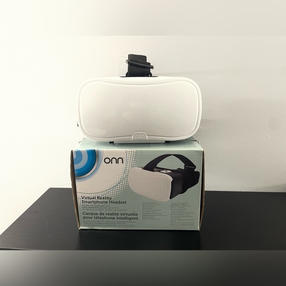 VR Smartphone Headset - Picture 2 of 9